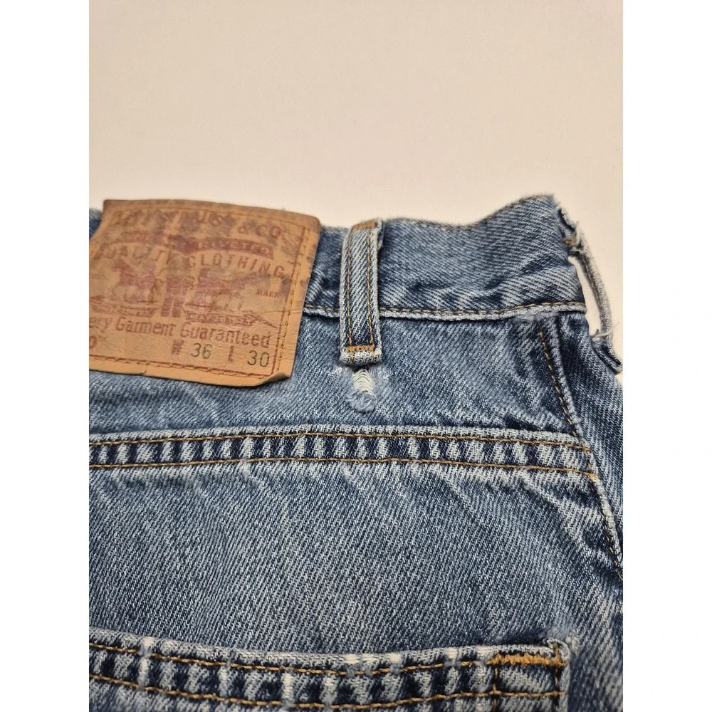 Vintage Levis 560 Loose Tapered Jeans Mens 36x30 Blue Denim USA 90s Distressed